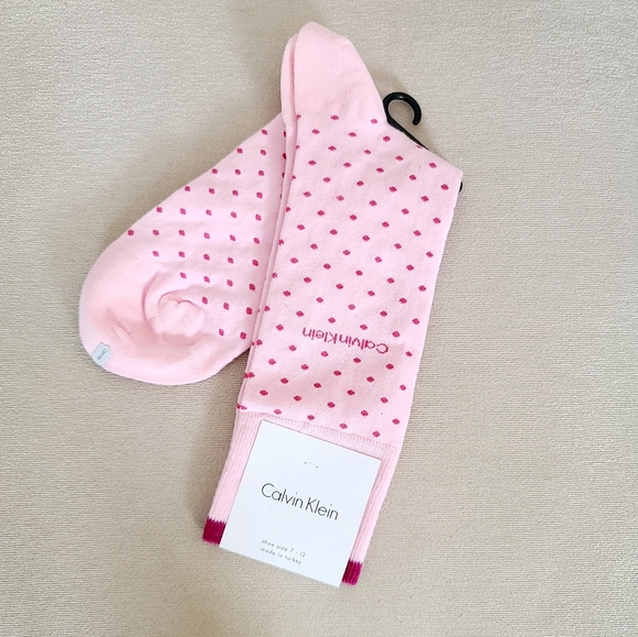 NWT Calvin Klein Pink Socks. Size 7-12 - Picture 2 of 8